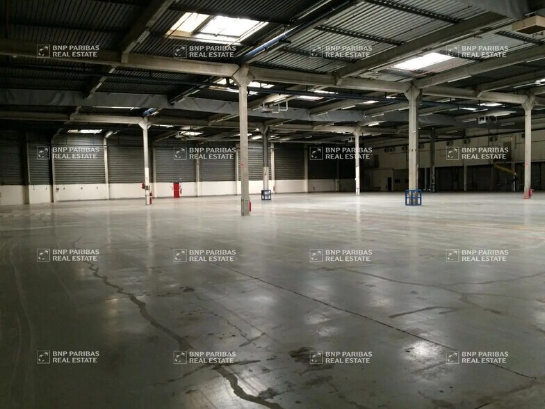 Flex in Wissous for lease - Interior Photo - Image 2 of 5