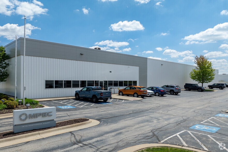 1670 Northrock Ct, Rockford, IL for lease - Building Photo - Image 2 of 5