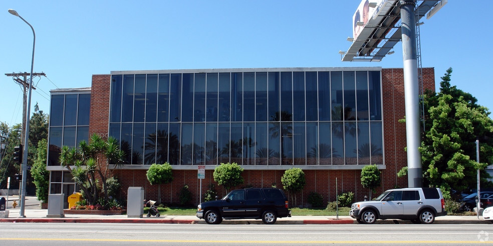16400 Ventura Blvd, Encino, CA for lease - Building Photo - Image 2 of 5