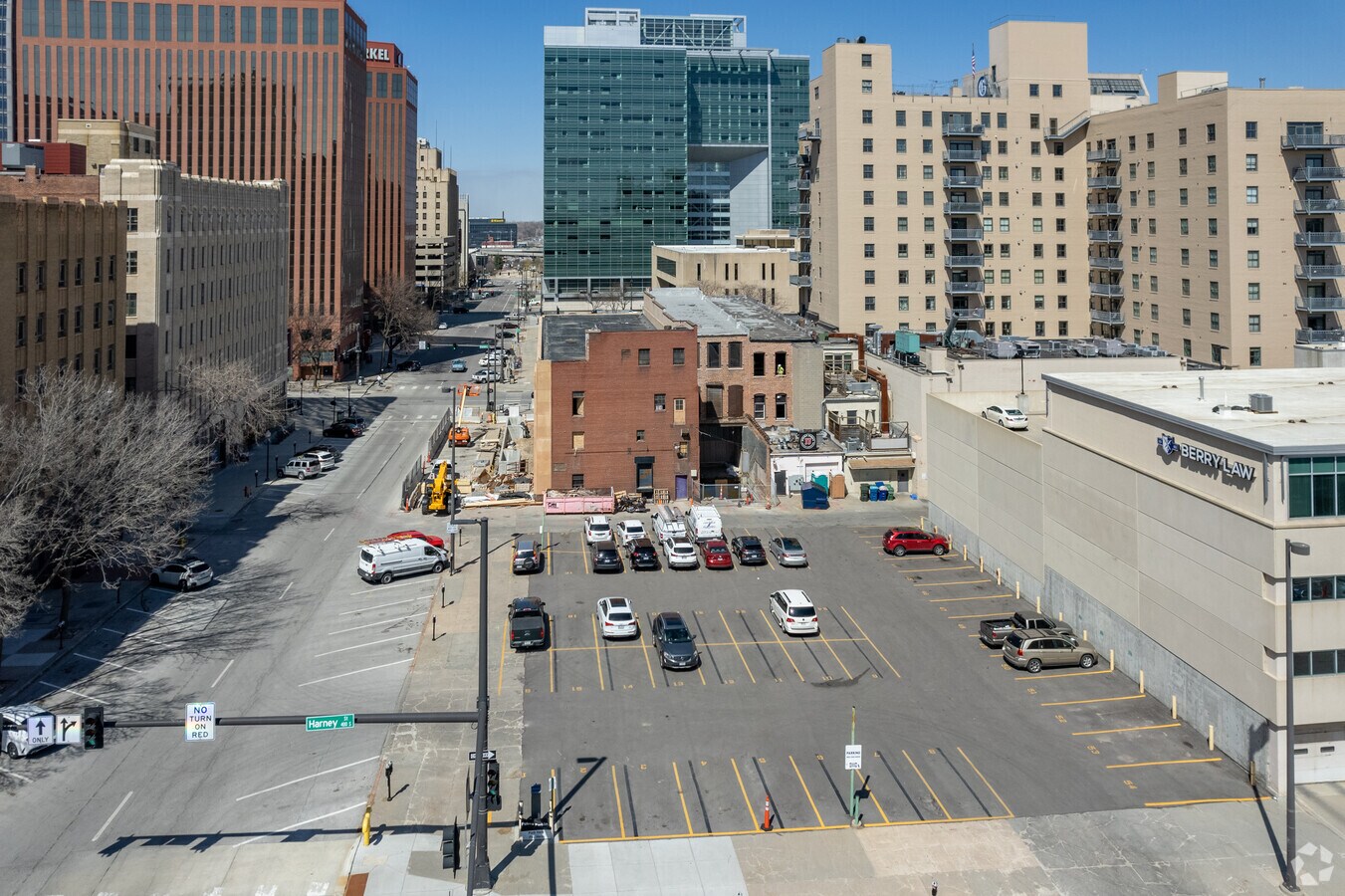 1419 Farnam St, Omaha, NE 68102