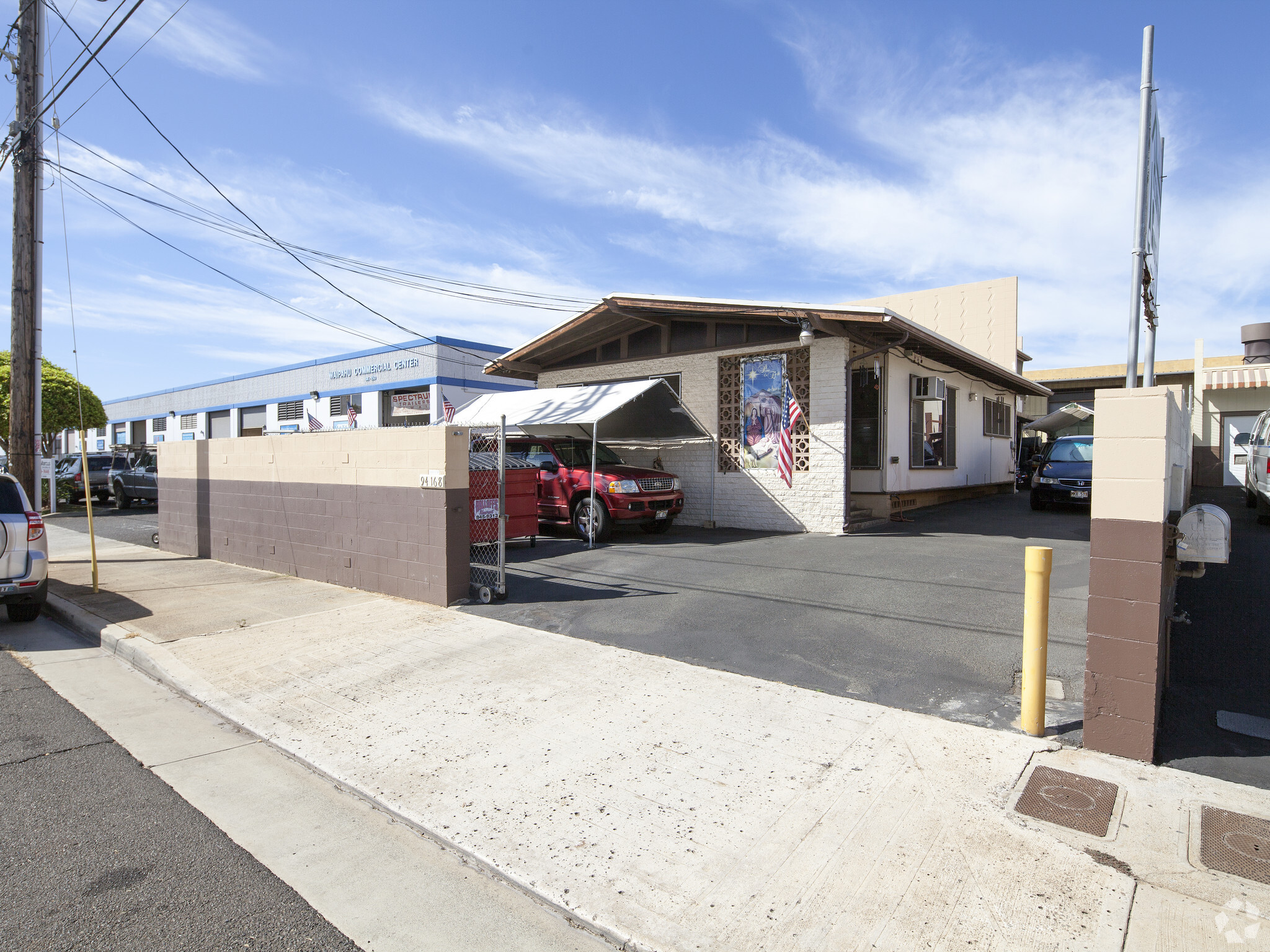 Waipahu Warehouse & Yard For Sale portfolio of 2 properties for sale on LoopNet.com Primary Photo- Image 1 of 16