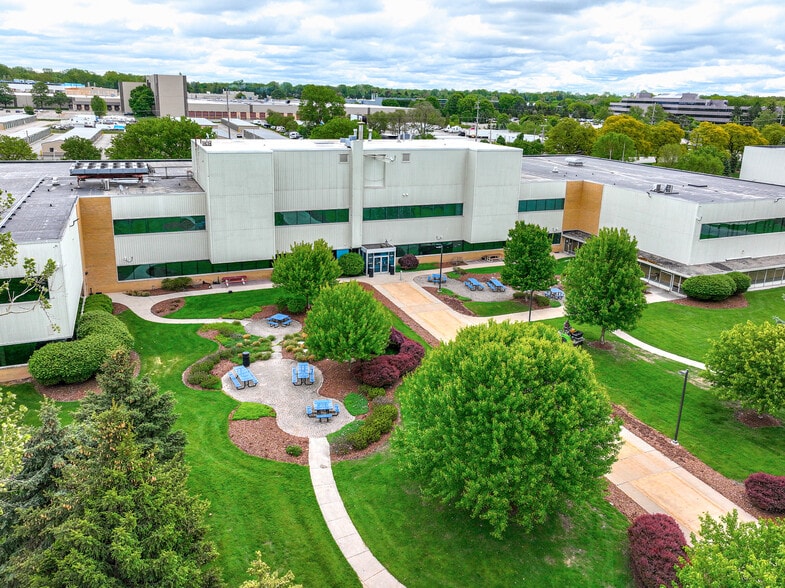 4147 Eastern Ave SE, Wyoming, MI for sale - Building Photo - Image 1 of 7