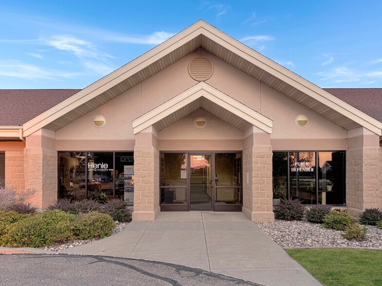 601 Jewett St, Marshall, MN for sale - Building Photo - Image 1 of 31