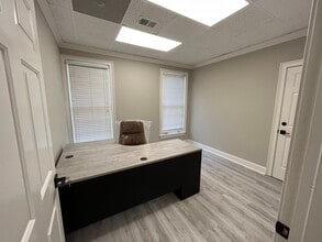 750 Hammond Dr NE, Atlanta, GA for lease Building Photo- Image 2 of 15
