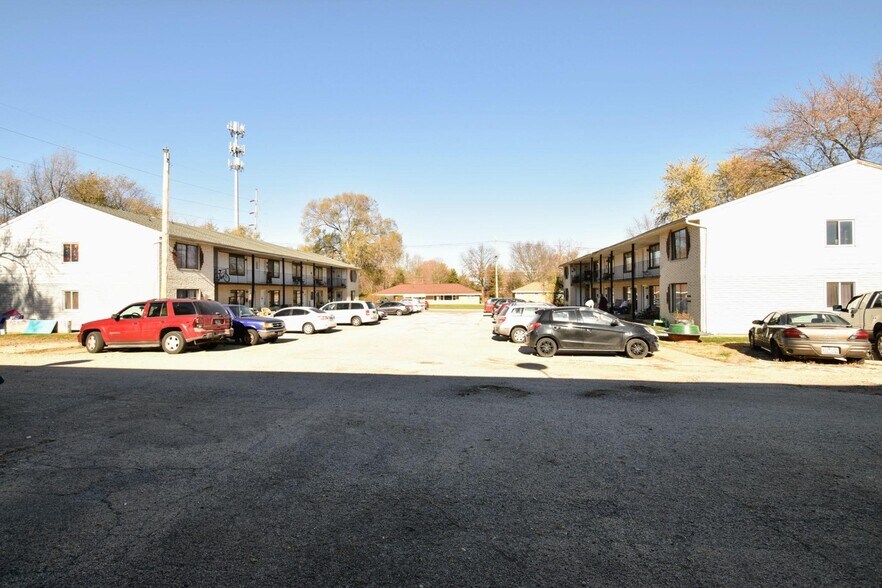 1900 Sheridan Rd, Pekin, IL for sale - Primary Photo - Image 1 of 1