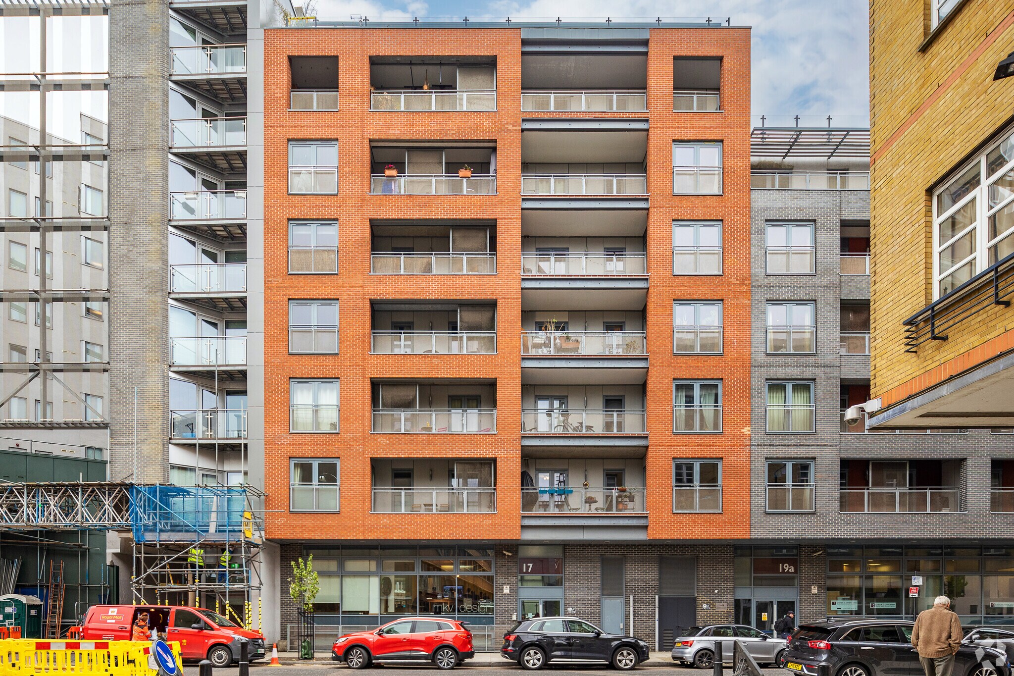 17 Plumbers Row, London for sale Primary Photo- Image 1 of 1