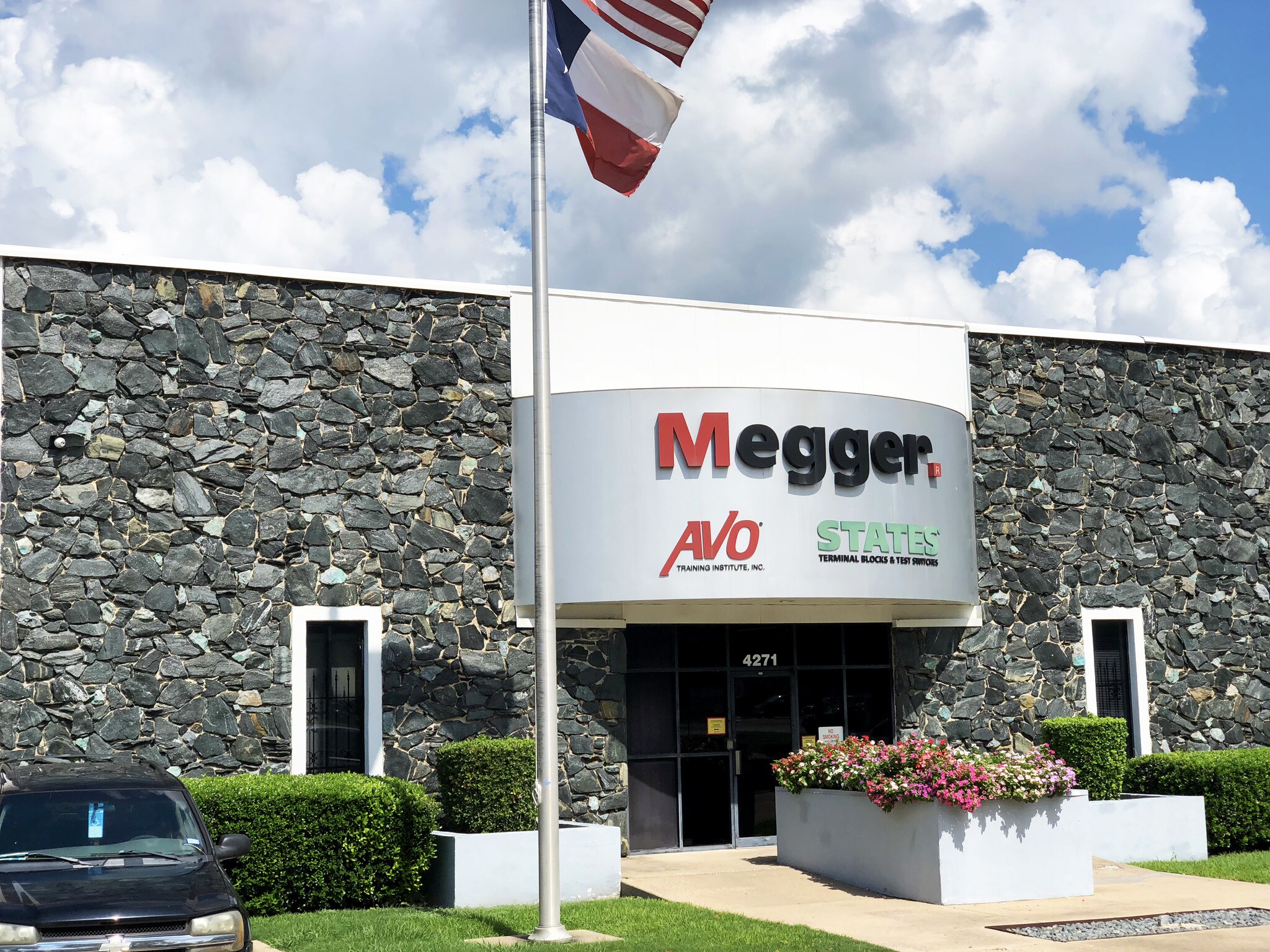 4271 Bronze Way, Dallas, TX for sale Building Photo- Image 1 of 1