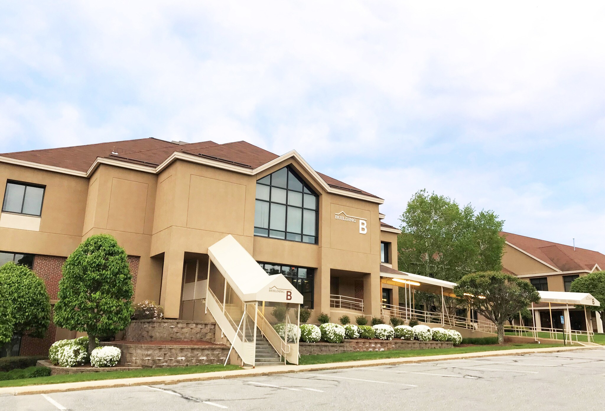 44 Birch St, Derry, NH 03038 Nutfield Professional Center