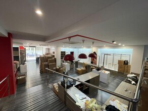Retail in Santa Margarida de Montbui, Barcelona for lease Interior Photo- Image 2 of 7
