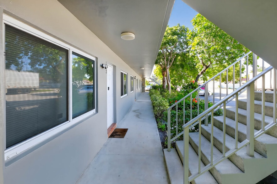 4900 NW 10th Ave, Fort Lauderdale, FL for sale - Building Photo - Image 3 of 14