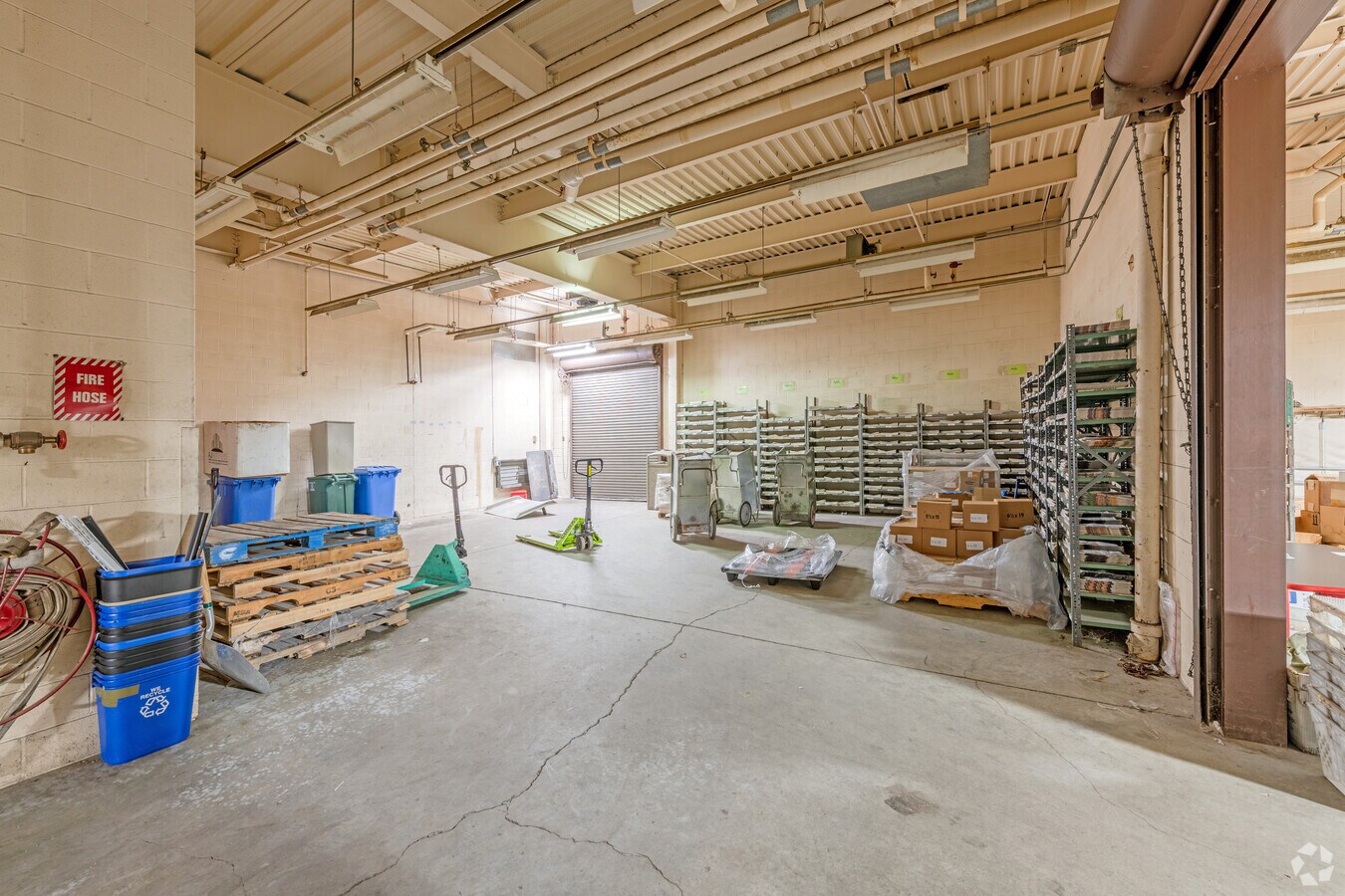 5 St, Taunton, MA 02780