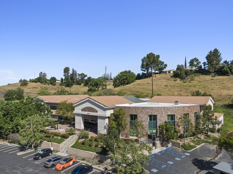 29219 Canwood St, Agoura Hills, CA for sale - Building Photo - Image 1 of 15