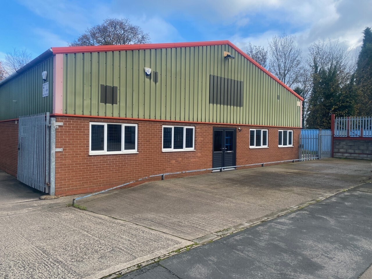 3 Brindley Close, Atherstone for sale Primary Photo- Image 1 of 1