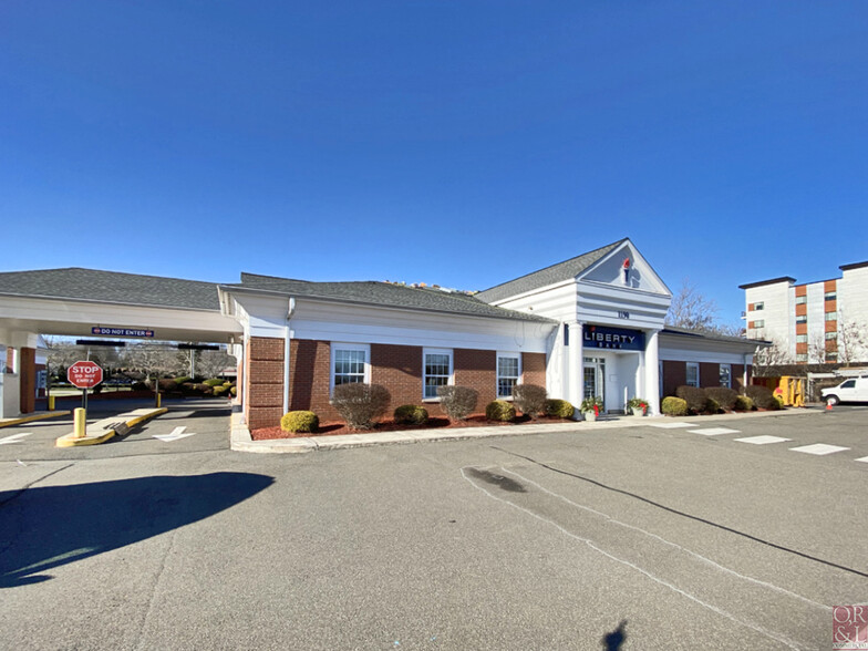 1190 Silas Deane Hwy, Wethersfield, CT for lease - Building Photo - Image 1 of 6