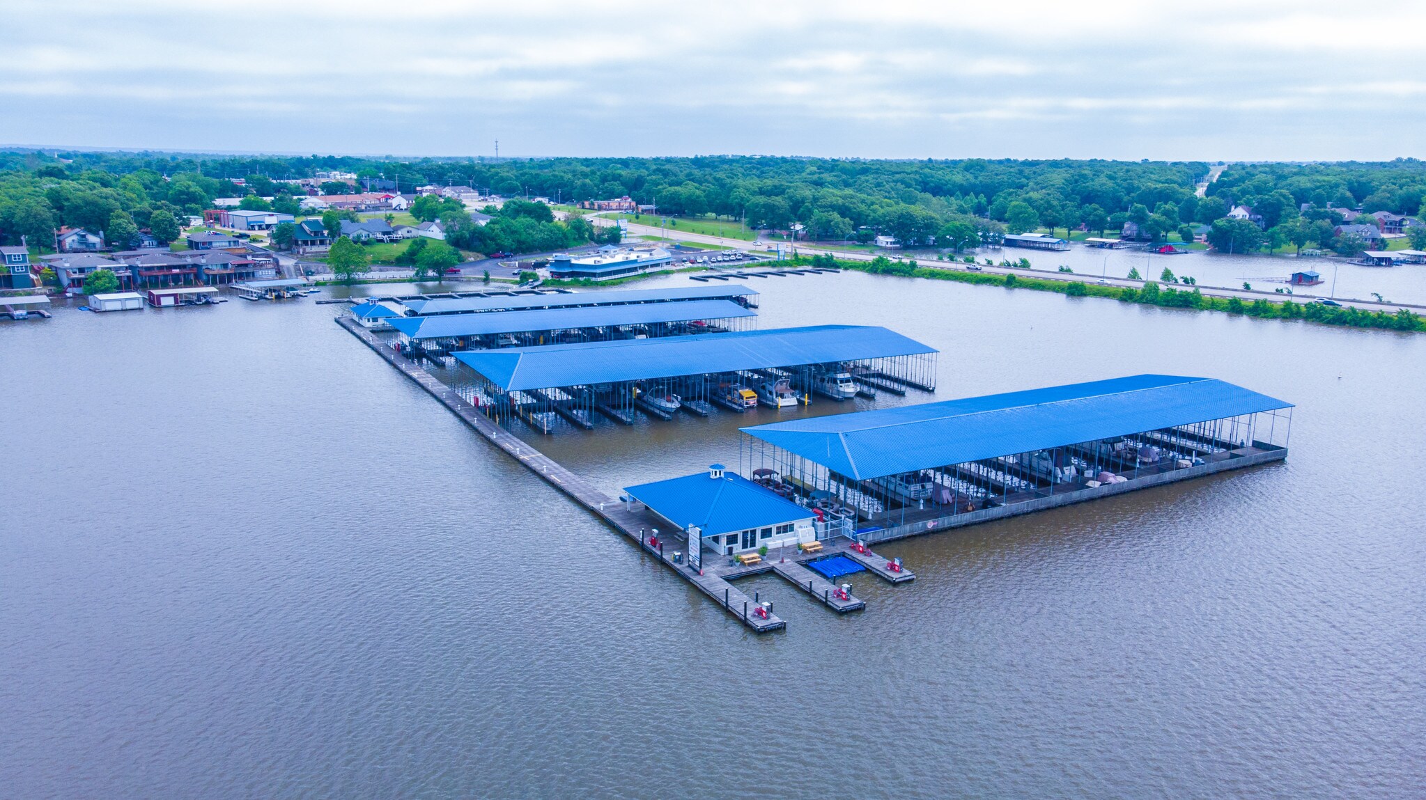 2520 S Main St, Grove, OK 74344