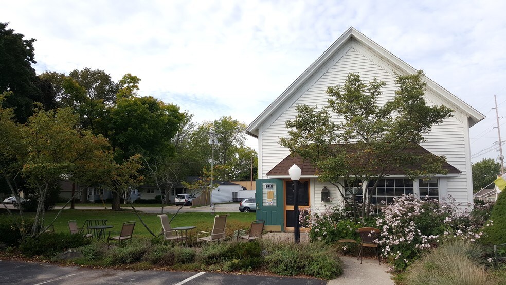 611 Jefferson St, Sturgeon Bay, WI 54235