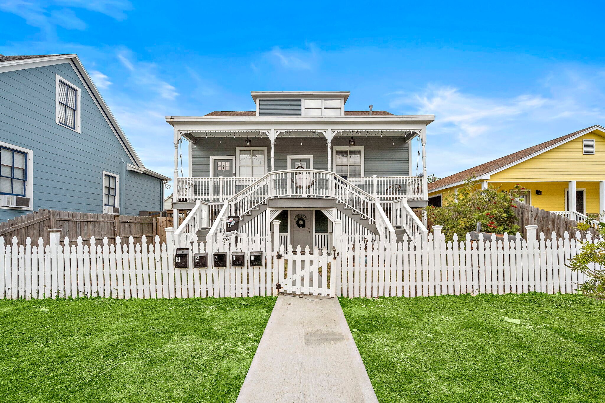 1322 Avenue L, Galveston, TX for sale Primary Photo- Image 1 of 11