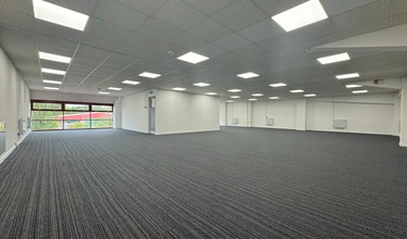 2 Caxton Close, Daventry for lease Interior Photo- Image 1 of 2