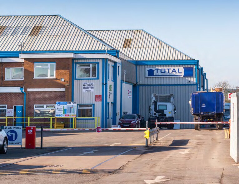 Stafford Rd, Wolverhampton for lease - Building Photo - Image 3 of 5