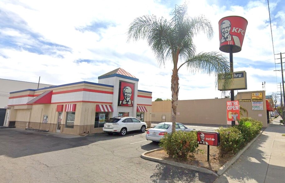 6916 Reseda Blvd, Reseda, CA for lease - Building Photo - Image 1 of 2