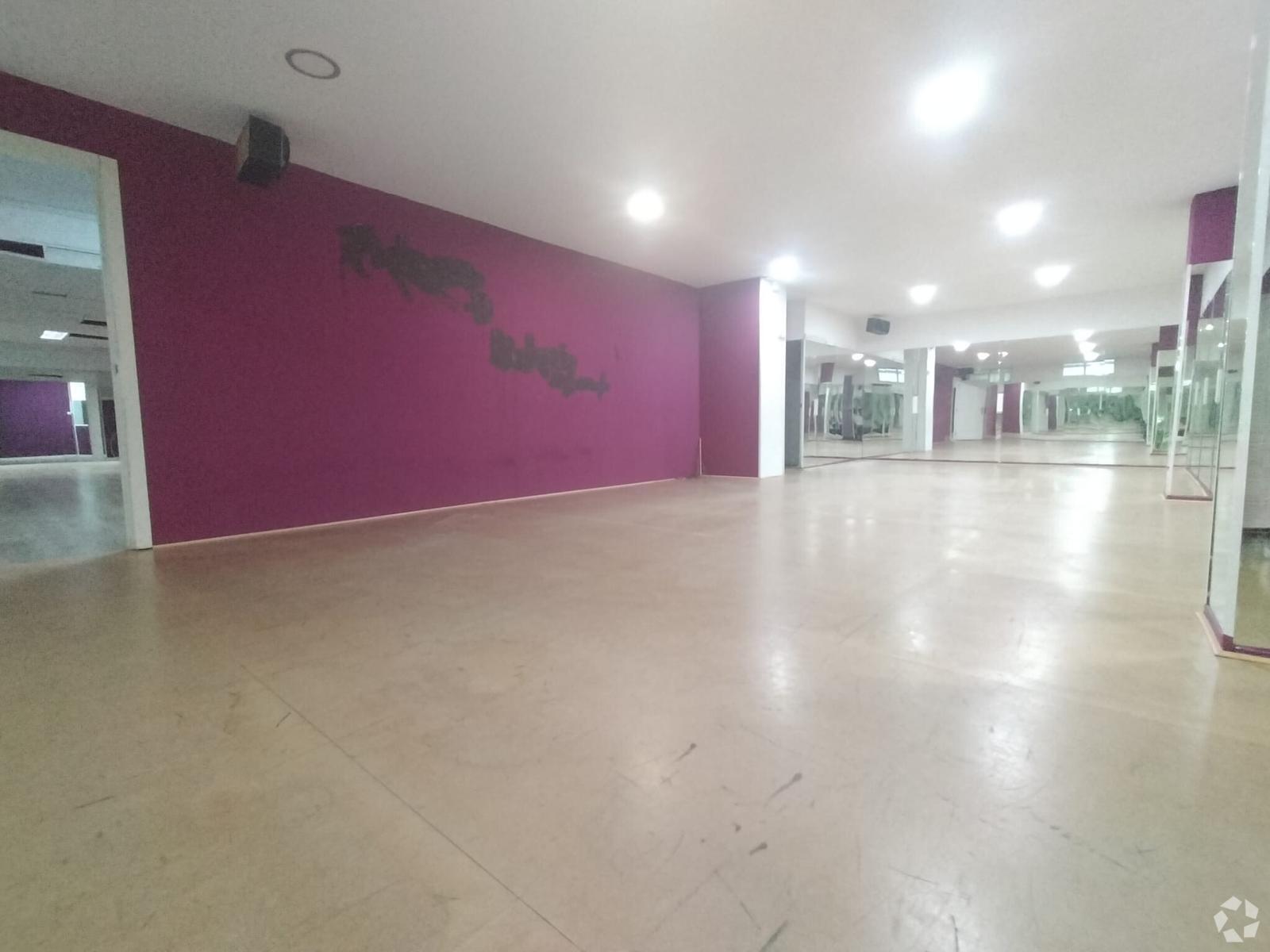 Retail in San Fernando De Henares, Madrid for lease Interior Photo- Image 1 of 2