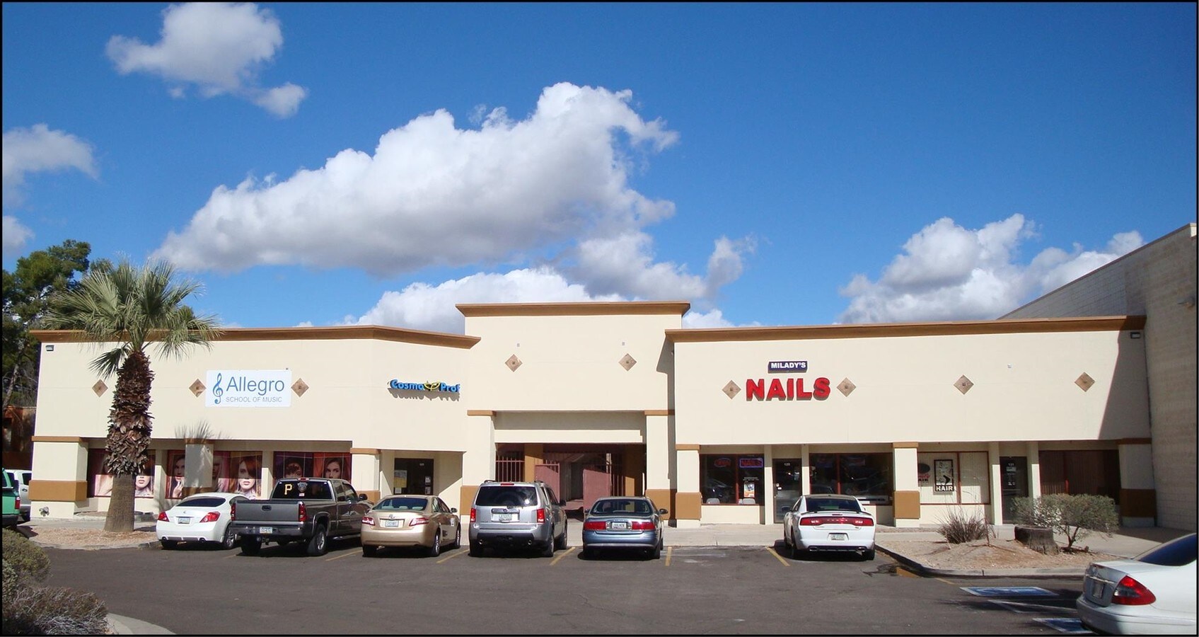 6979 E Broadway Blvd, Tucson, AZ, 85710 Office/Retail Space For Lease