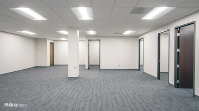 750 Warrenville Rd, Lisle, IL for lease Interior Photo- Image 2 of 5