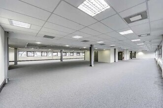 173 Boulevard Félix Faure, Aubervilliers for lease Interior Photo- Image 1 of 7