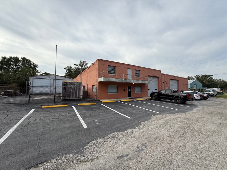 2095 Silver Star Rd, Titusville, FL for sale - Building Photo - Image 1 of 10