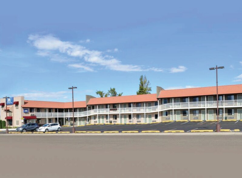 75 S 7th Ave, Page, AZ 86040