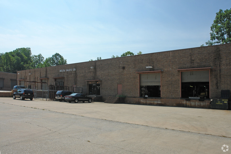 1840 Tucker Industrial Rd, Tucker, GA for lease - Building Photo - Image 3 of 8