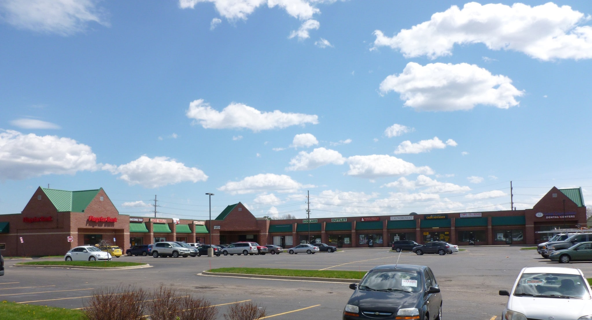 1602-1648 N Perry Rd, Pontiac, MI for lease Building Photo- Image 1 of 10