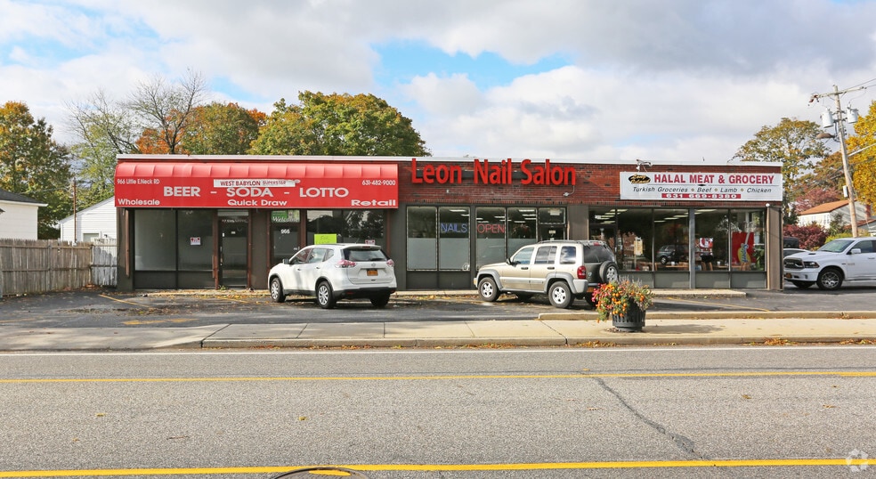 964-970 Little East Neck Rd, West Babylon, NY for sale - Primary Photo - Image 1 of 1