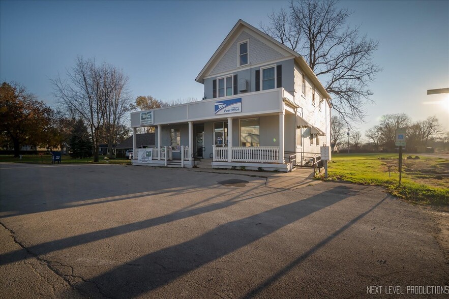 27 Harris Ave, Millbrook, IL for sale - Building Photo - Image 3 of 5