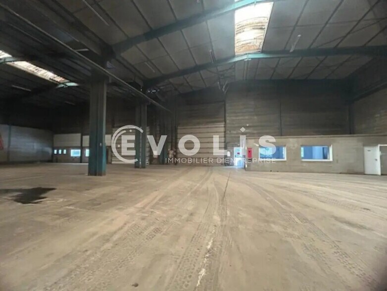 Industrial in Fontaine for lease - Interior Photo - Image 3 of 4