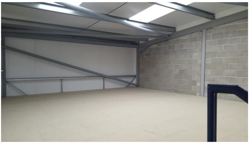 Portfield, Chichester for lease - Interior Photo - Image 3 of 5