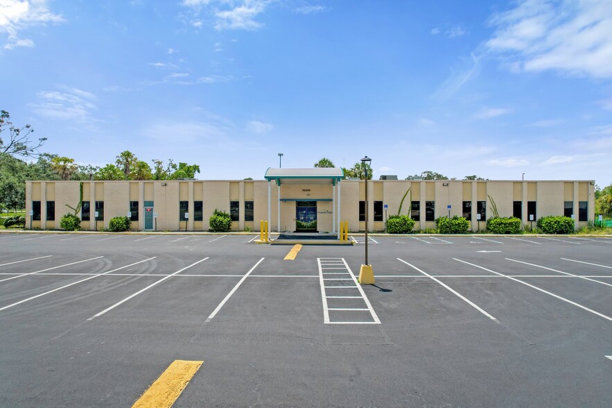 7000 Lake Ellenor Dr, Orlando, FL for sale - Building Photo - Image 2 of 9