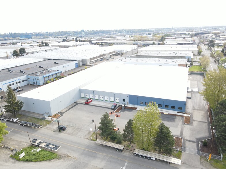 2720 NW 35th Ave, Portland, OR for lease - Building Photo - Image 2 of 2