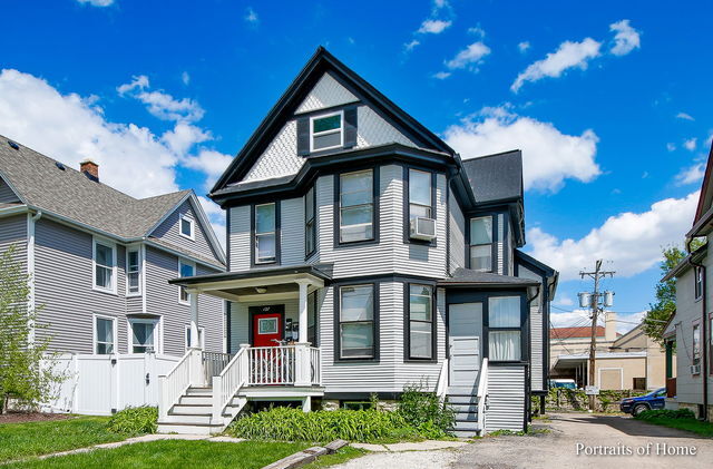 123 & 127 N West St, Wheaton Buildings portfolio of 2 properties for sale on LoopNet.com - Building Photo - Image 2 of 2