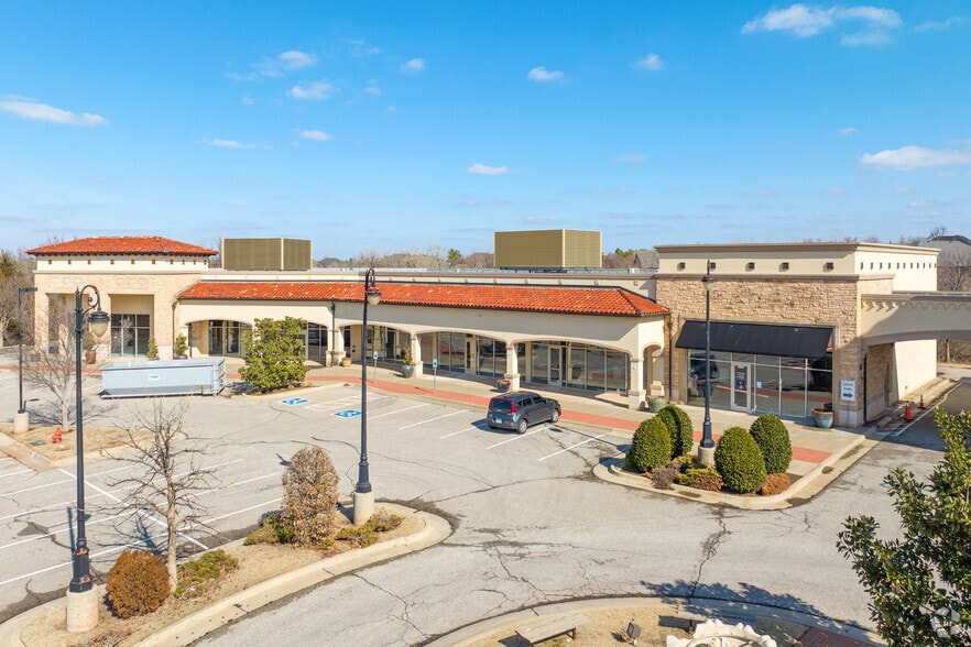 15300 N Western Ave, Edmond, OK for lease - Building Photo - Image 3 of 6