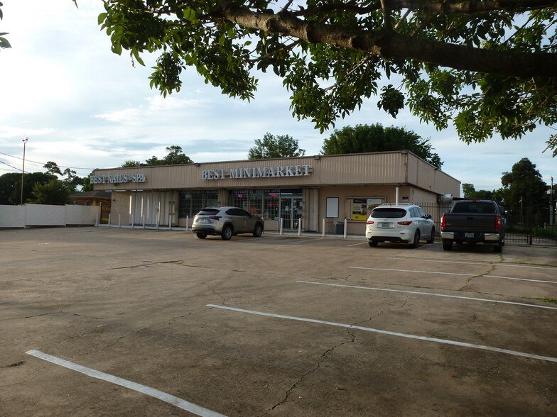 3729 N MacGregor Way, Houston, TX for lease - Primary Photo - Image 2 of 23