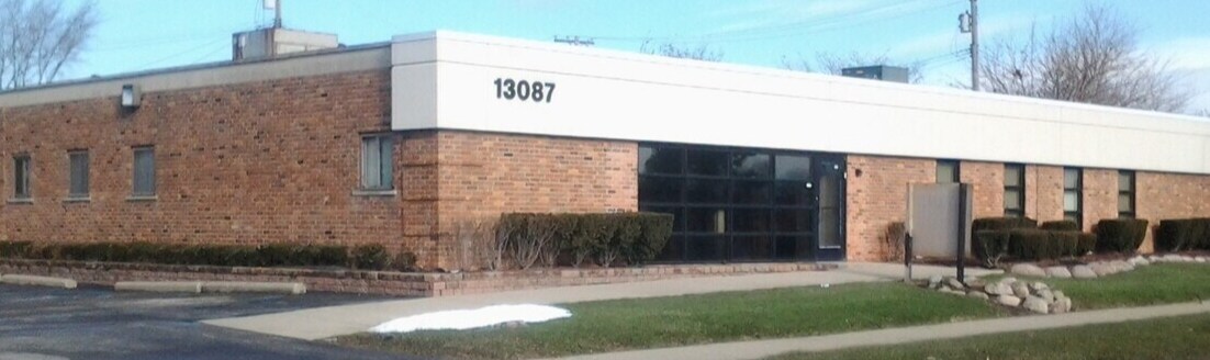 13087 E 11 Mile Rd, Warren, MI for sale Building Photo- Image 1 of 1