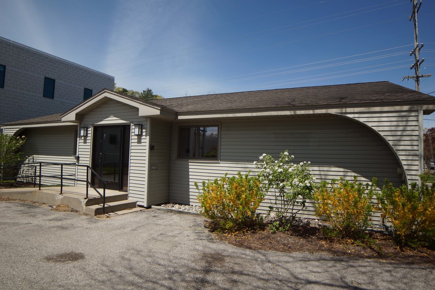 1213 W Front St, Traverse City, MI for sale - Building Photo - Image 1 of 1