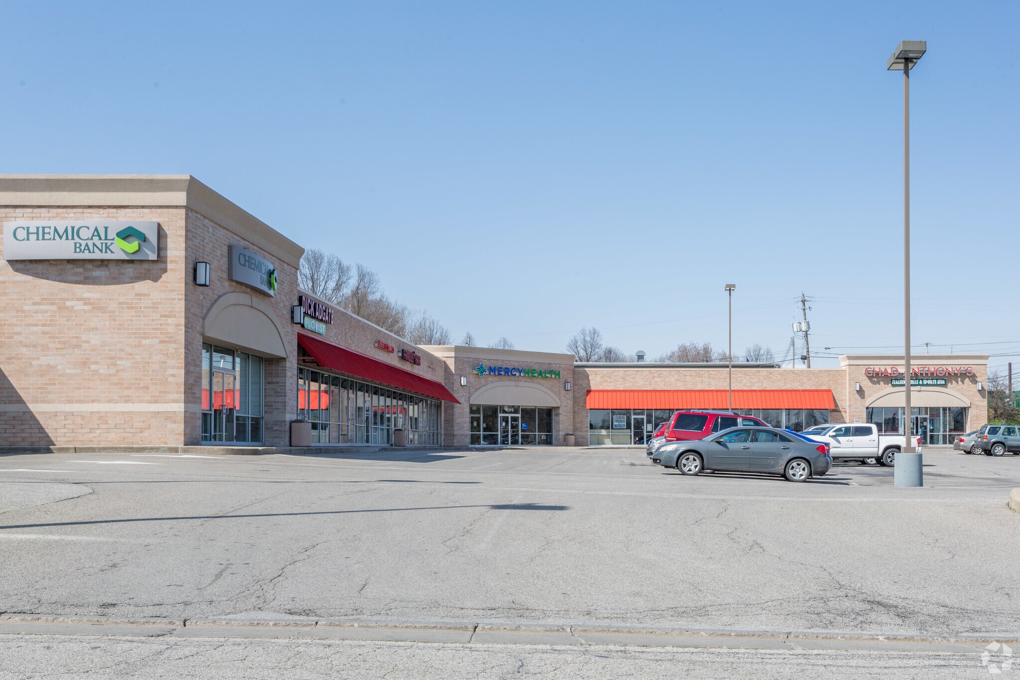 4684-4700 Belmont Ave, Youngstown, OH for lease Building Photo- Image 1 of 2