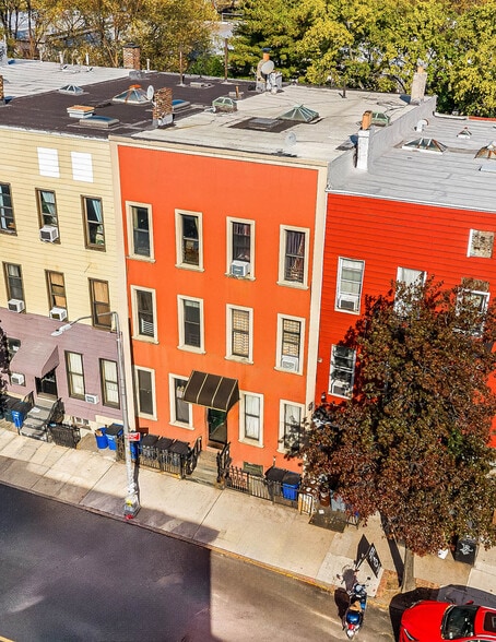 983 Metropolitan Ave, Brooklyn, NY for sale - Building Photo - Image 1 of 5