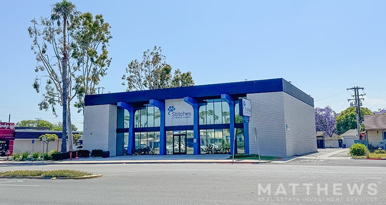 2211 N Bellflower Blvd, Long Beach, CA for sale - Building Photo - Image 1 of 4
