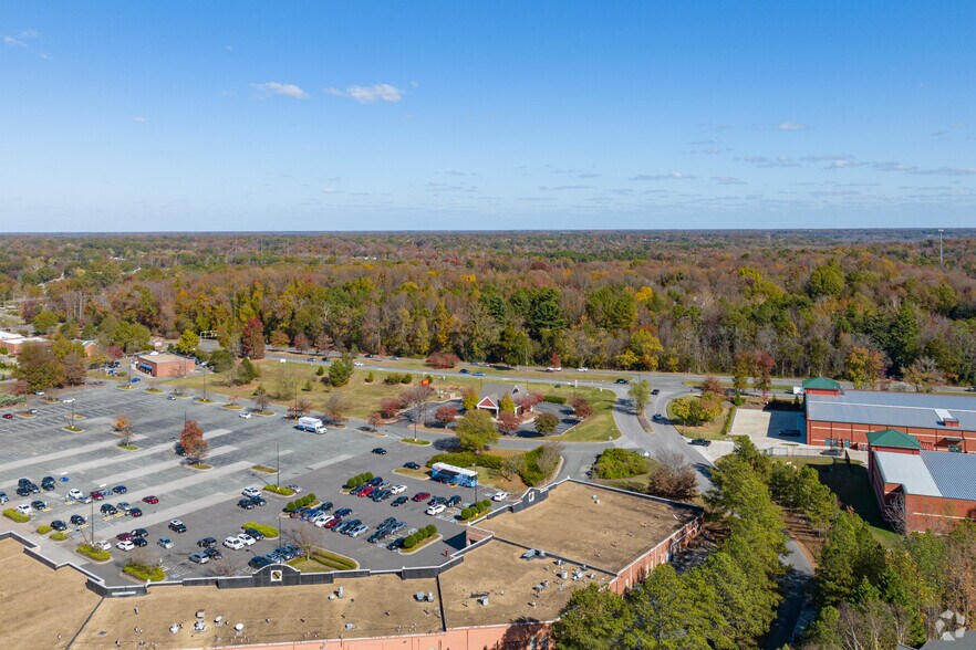 5610 Brook Rd, Richmond, VA 23227 Retail for Lease