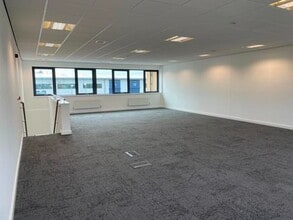 Allerton Rd, Rugby for lease Interior Photo- Image 2 of 3