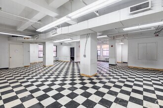 32 W 39th St, New York, NY for lease Interior Photo- Image 2 of 4