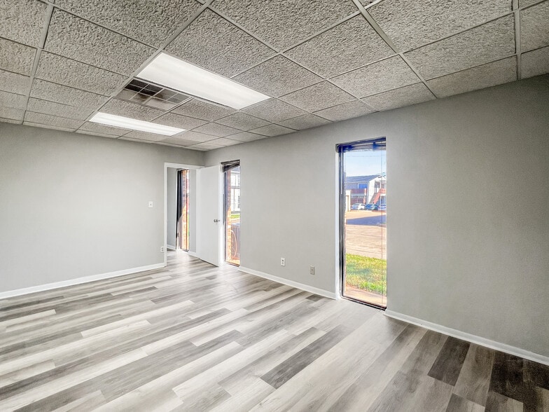 4722 Taft Blvd, Wichita Falls, TX for lease - Building Photo - Image 3 of 21